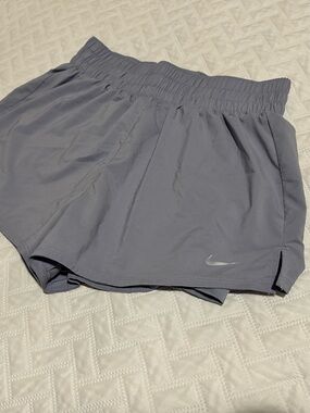 𝅺Nike | Women’s Periwinkle Dri-Fit Running Shorts W/ Built in Short Liner Size M